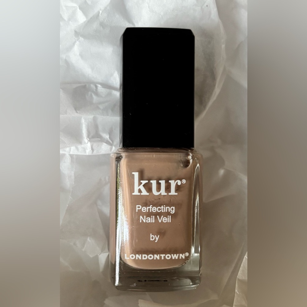 kur Perfecting Nail Veil by Londontown